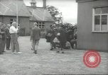 Image enfants britanniques évacuant Londres en Seconde Guerre Mondiale London England Royaume-Uni, 1939, de la seconde 51 séquences d'archives historiques vidéo 65675064227