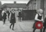 Image enfants britanniques évacuant Londres en Seconde Guerre Mondiale London England Royaume-Uni, 1939, de la seconde 58 séquences d'archives historiques vidéo 65675064227