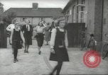 Image enfants britanniques évacuant Londres en Seconde Guerre Mondiale London England Royaume-Uni, 1939, de la seconde 59 séquences d'archives historiques vidéo 65675064227