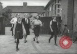 Image enfants britanniques évacuant Londres en Seconde Guerre Mondiale London England Royaume-Uni, 1939, de la seconde 60 séquences d'archives historiques vidéo 65675064227
