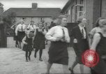 Image enfants britanniques évacuant Londres en Seconde Guerre Mondiale London England Royaume-Uni, 1939, de la seconde 62 séquences d'archives historiques vidéo 65675064227