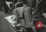Standbild London Hospital Evakuierungen Zweiten Weltkrieg London England Vereinigtes Königreich, 1939, aus Sekunde 10 historischem Filmmaterial Videoclip 65675064230