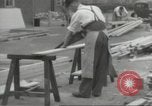Immagine di seconda guerra mondiale airlock a San Clemente Dane della scuola di grammatica Londra Inghilterra Regno Unito, 1939, secondo 33 filmato di repertorio 65675064232