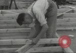 Immagine di seconda guerra mondiale airlock a San Clemente Dane della scuola di grammatica Londra Inghilterra Regno Unito, 1939, secondo 47 filmato di repertorio 65675064232