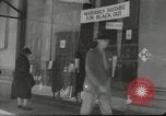 Immagine di I cittadini britannici preparare per bombardamenti nella seconda guerra mondiale Londra Inghilterra Regno Unito, 1939, secondo 10 filmato di repertorio 65675064234