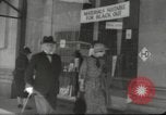 Immagine di I cittadini britannici preparare per bombardamenti nella seconda guerra mondiale Londra Inghilterra Regno Unito, 1939, secondo 13 filmato di repertorio 65675064234