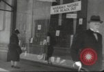 Immagine di I cittadini britannici preparare per bombardamenti nella seconda guerra mondiale Londra Inghilterra Regno Unito, 1939, secondo 15 filmato di repertorio 65675064234