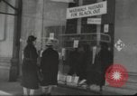 Immagine di I cittadini britannici preparare per bombardamenti nella seconda guerra mondiale Londra Inghilterra Regno Unito, 1939, secondo 19 filmato di repertorio 65675064234