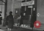 Immagine di I cittadini britannici preparare per bombardamenti nella seconda guerra mondiale Londra Inghilterra Regno Unito, 1939, secondo 24 filmato di repertorio 65675064234