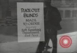 Immagine di I cittadini britannici preparare per bombardamenti nella seconda guerra mondiale Londra Inghilterra Regno Unito, 1939, secondo 28 filmato di repertorio 65675064234