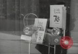 Immagine di I cittadini britannici preparare per bombardamenti nella seconda guerra mondiale Londra Inghilterra Regno Unito, 1939, secondo 39 filmato di repertorio 65675064234