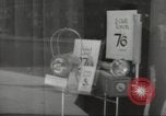 Immagine di I cittadini britannici preparare per bombardamenti nella seconda guerra mondiale Londra Inghilterra Regno Unito, 1939, secondo 44 filmato di repertorio 65675064234