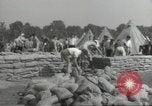 Immagine di Lavoratori britannici preparare la difesa per la seconda guerra mondiale Londra Inghilterra Regno Unito, 1939, secondo 5 filmato di repertorio 65675064235