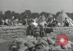 Immagine di Lavoratori britannici preparare la difesa per la seconda guerra mondiale Londra Inghilterra Regno Unito, 1939, secondo 15 filmato di repertorio 65675064235