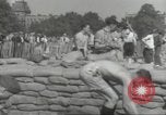 Immagine di Lavoratori britannici preparare la difesa per la seconda guerra mondiale Londra Inghilterra Regno Unito, 1939, secondo 17 filmato di repertorio 65675064235