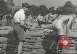 Immagine di Lavoratori britannici preparare la difesa per la seconda guerra mondiale Londra Inghilterra Regno Unito, 1939, secondo 21 filmato di repertorio 65675064235