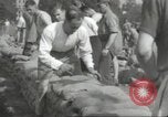 Immagine di Lavoratori britannici preparare la difesa per la seconda guerra mondiale Londra Inghilterra Regno Unito, 1939, secondo 36 filmato di repertorio 65675064235