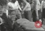 Immagine di Lavoratori britannici preparare la difesa per la seconda guerra mondiale Londra Inghilterra Regno Unito, 1939, secondo 41 filmato di repertorio 65675064235
