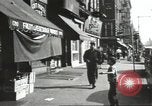 Immagine di Il mio cortile a giocare in United States USA, 1960, secondo 34 filmato di repertorio 65675064236