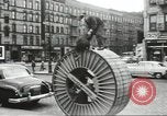 Immagine di Il mio cortile a giocare in United States USA, 1960, secondo 39 filmato di repertorio 65675064236