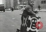 Immagine di Giochi per bambini United States USA, 1960, secondo 8 filmato di repertorio 65675064240