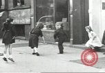 Immagine di Giochi per bambini United States USA, 1960, secondo 30 filmato di repertorio 65675064241