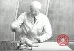 Image Docteur Arnold Gesell New Haven Connecticut USA, 1946, de la seconde 1 séquences d'archives historiques vidéo 65675064244