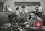 Standbild Innen in der Buchse und Heintz Krieg Anlage Bedford Ohio USA, 1943, aus Sekunde 10 historischem Filmmaterial Videoclip 65675064254