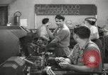 Standbild Innen in der Buchse und Heintz Krieg Anlage Bedford Ohio USA, 1943, aus Sekunde 11 historischem Filmmaterial Videoclip 65675064254