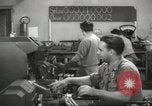 Standbild Innen in der Buchse und Heintz Krieg Anlage Bedford Ohio USA, 1943, aus Sekunde 20 historischem Filmmaterial Videoclip 65675064254