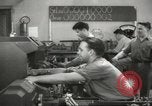 Standbild Innen in der Buchse und Heintz Krieg Anlage Bedford Ohio USA, 1943, aus Sekunde 23 historischem Filmmaterial Videoclip 65675064254