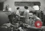 Standbild Innen in der Buchse und Heintz Krieg Anlage Bedford Ohio USA, 1943, aus Sekunde 37 historischem Filmmaterial Videoclip 65675064254