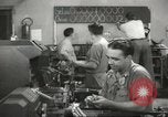 Standbild Innen in der Buchse und Heintz Krieg Anlage Bedford Ohio USA, 1943, aus Sekunde 53 historischem Filmmaterial Videoclip 65675064254