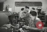 Standbild Innen in der Buchse und Heintz Krieg Anlage Bedford Ohio USA, 1943, aus Sekunde 56 historischem Filmmaterial Videoclip 65675064254