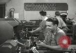 Standbild Innen in der Buchse und Heintz Krieg Anlage Bedford Ohio USA, 1943, aus Sekunde 61 historischem Filmmaterial Videoclip 65675064254