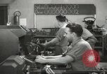 Standbild Innen in der Buchse und Heintz Krieg Anlage Bedford Ohio USA, 1943, aus Sekunde 62 historischem Filmmaterial Videoclip 65675064254