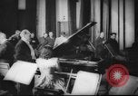 Immagine di Orchestra della Palestina Palestina, 1945, secondo 45 filmato di repertorio 65675064259