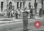 Immagine di Il traffico su strada Tel Aviv Palestina, 1945, secondo 45 filmato di repertorio 65675064264