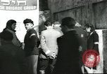 Standbild junge jüdische Flüchtlinge Haifa in Palästina, 1945, aus Sekunde 24 historischem Filmmaterial Videoclip 65675064269