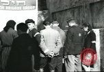 Standbild junge jüdische Flüchtlinge Haifa in Palästina, 1945, aus Sekunde 25 historischem Filmmaterial Videoclip 65675064269