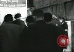 Standbild junge jüdische Flüchtlinge Haifa in Palästina, 1945, aus Sekunde 31 historischem Filmmaterial Videoclip 65675064269