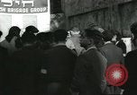 Standbild junge jüdische Flüchtlinge Haifa in Palästina, 1945, aus Sekunde 36 historischem Filmmaterial Videoclip 65675064269