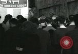Standbild junge jüdische Flüchtlinge Haifa in Palästina, 1945, aus Sekunde 38 historischem Filmmaterial Videoclip 65675064269