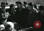 Standbild junge jüdische Flüchtlinge Haifa in Palästina, 1945, aus Sekunde 43 historischem Filmmaterial Videoclip 65675064269