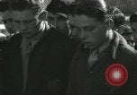Standbild junge jüdische Flüchtlinge Haifa in Palästina, 1945, aus Sekunde 53 historischem Filmmaterial Videoclip 65675064269