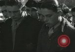 Standbild junge jüdische Flüchtlinge Haifa in Palästina, 1945, aus Sekunde 56 historischem Filmmaterial Videoclip 65675064269