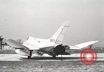 Standbild Douglas F4D-1 Skyray United States USA, 1956, aus Sekunde 18 historischem Filmmaterial Videoclip 65675064304