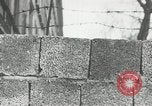 Immagine di Muro di Berlino in costruzione Berlino Germania, 1961, secondo 10 filmato di repertorio 65675064335