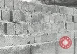 Immagine di Muro di Berlino in costruzione Berlino Germania, 1961, secondo 20 filmato di repertorio 65675064335