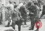 Immagine di Muro di Berlino in costruzione Berlino Germania, 1961, secondo 26 filmato di repertorio 65675064335
